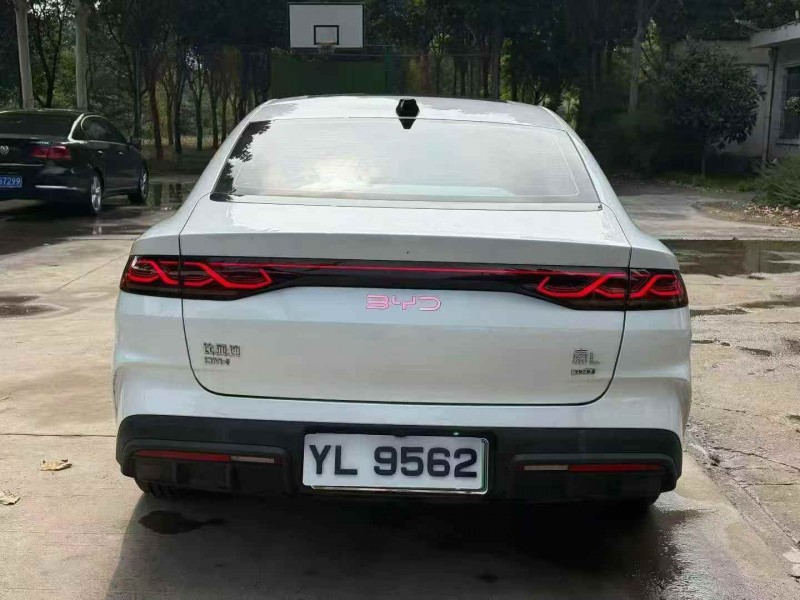 郑州25年比亚迪秦9