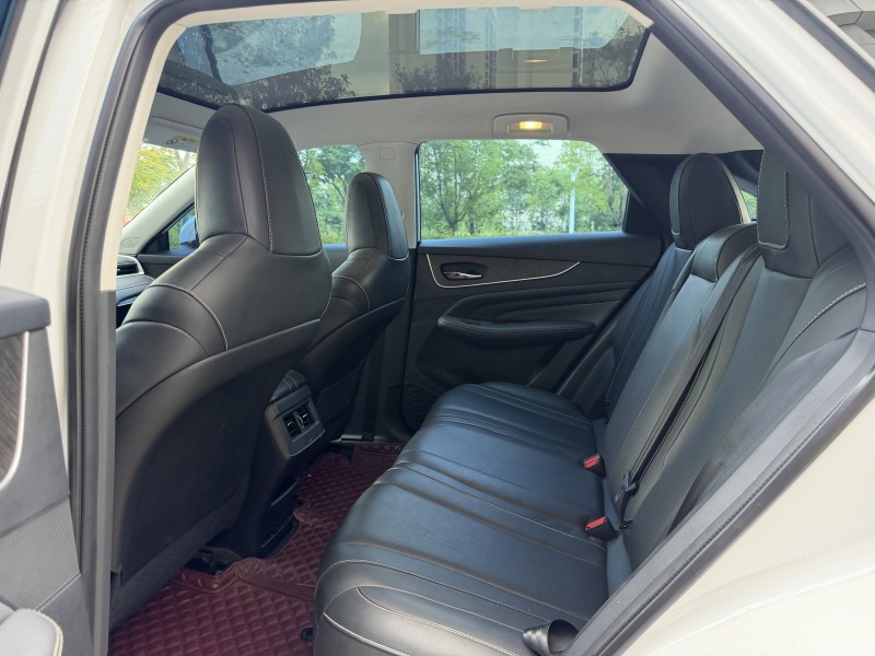 济宁22年启辰大V7
