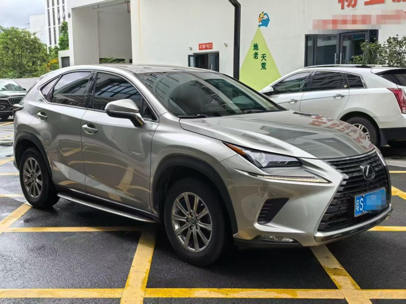 广州20年雷克萨斯NX2