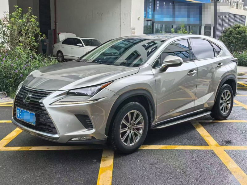 广州20年雷克萨斯NX3