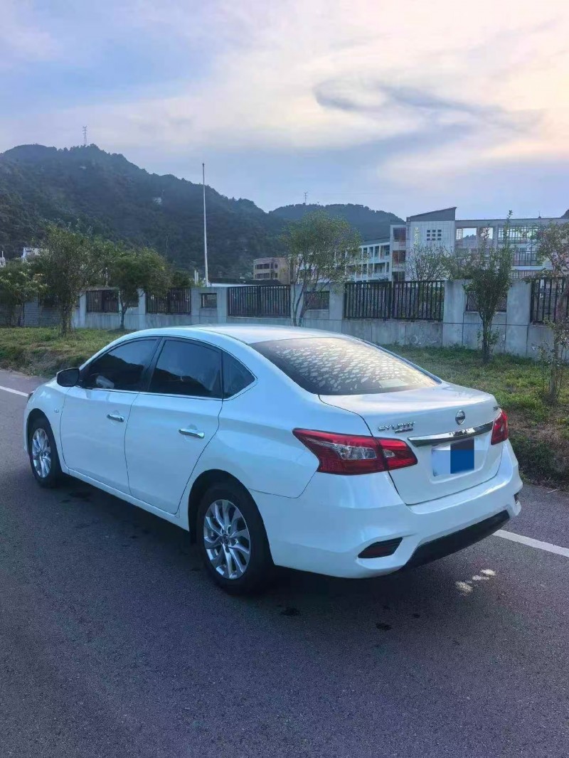 绍兴22年日产轩逸7