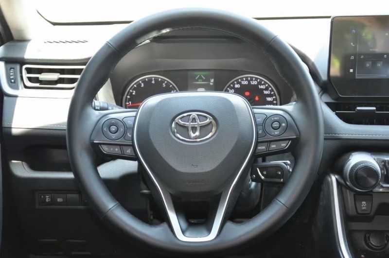 郑州26年丰田RAV4荣放4