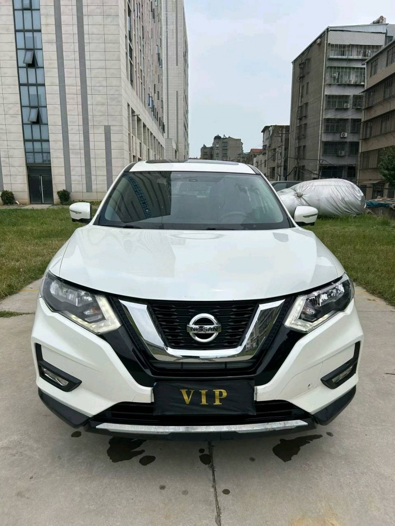 襄陽18年日產奇駿1