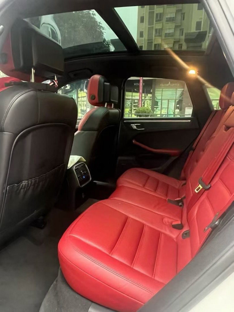 广州17年保时捷Macan4