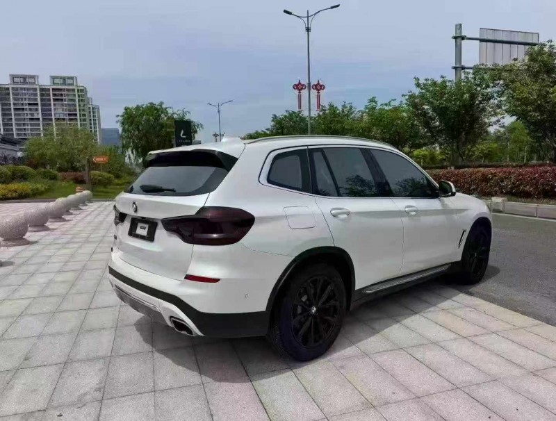 苏州20年宝马X37