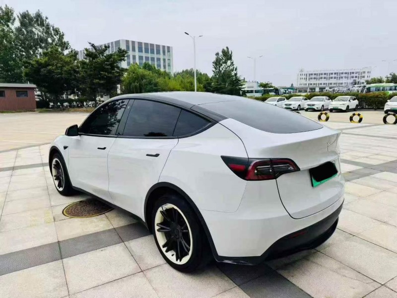 烟台22年特斯拉MODEL Y9
