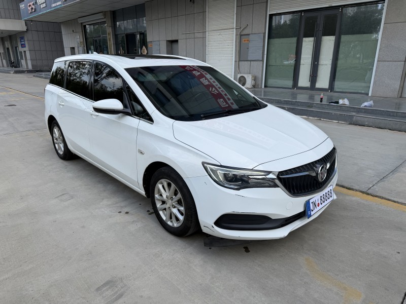 济宁18年别克GL62