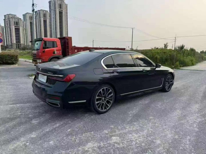 苏州20年宝马7系8
