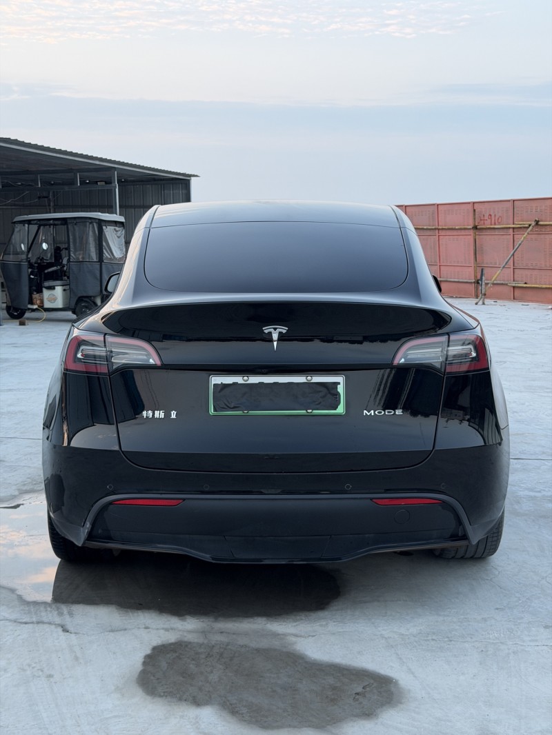 新乡23年特斯拉MODEL Y7