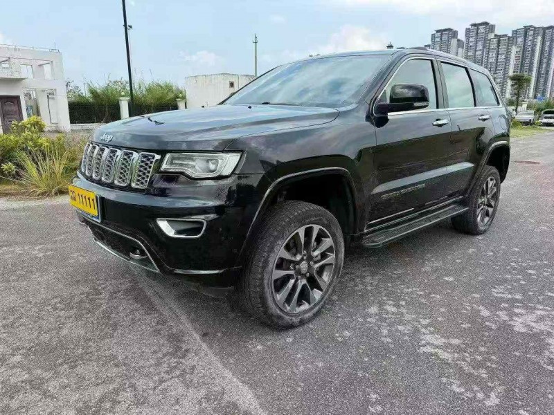 南宁18年Jeep大切诺基3