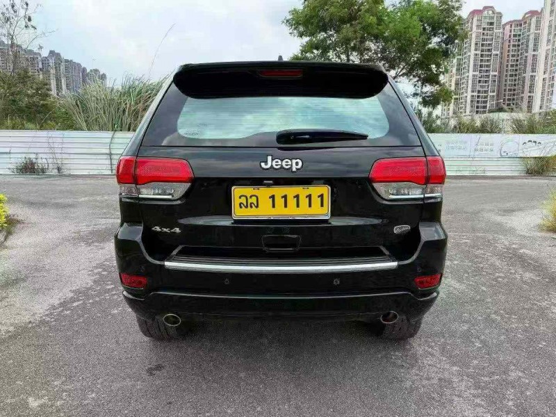南宁18年Jeep大切诺基9