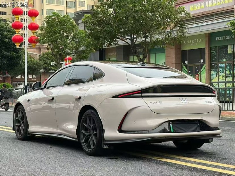 东莞24年智己L67