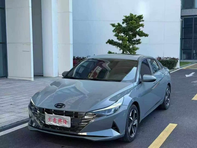 珠海22年现代伊兰特3