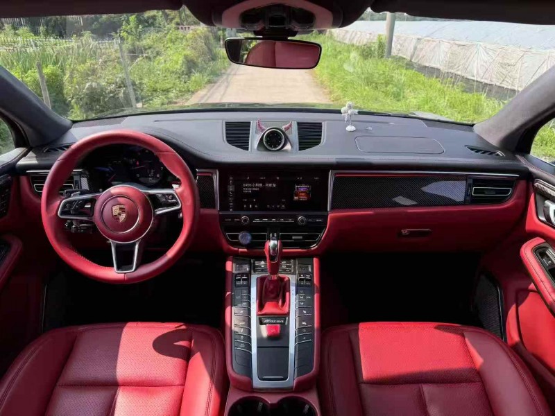 金華18年保時捷Macan4