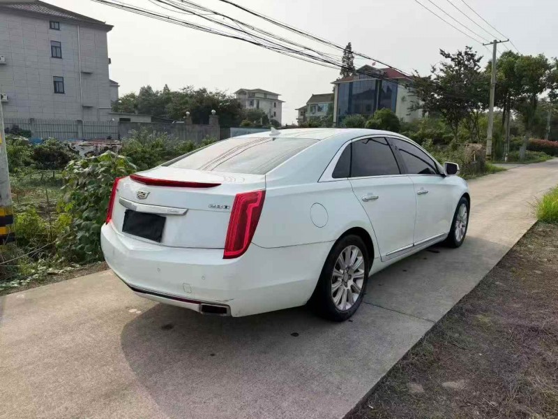 嘉兴17年凯迪拉克XTS8
