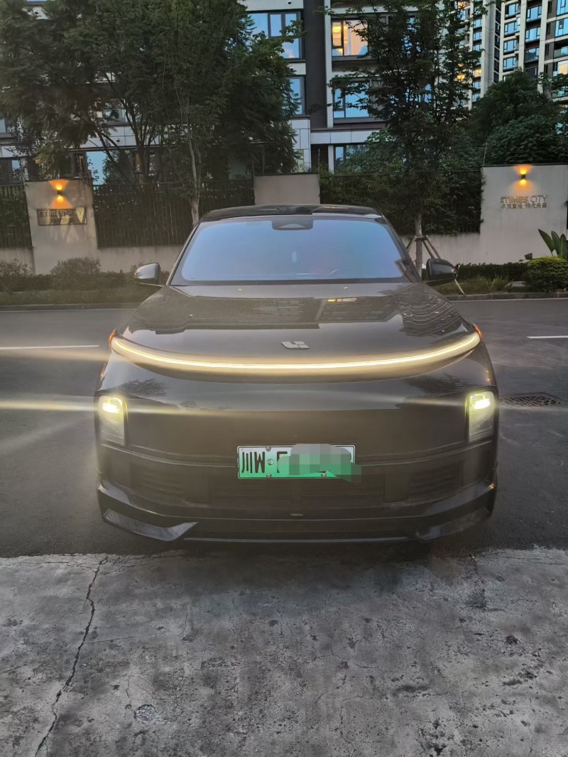 成都24年理想L81