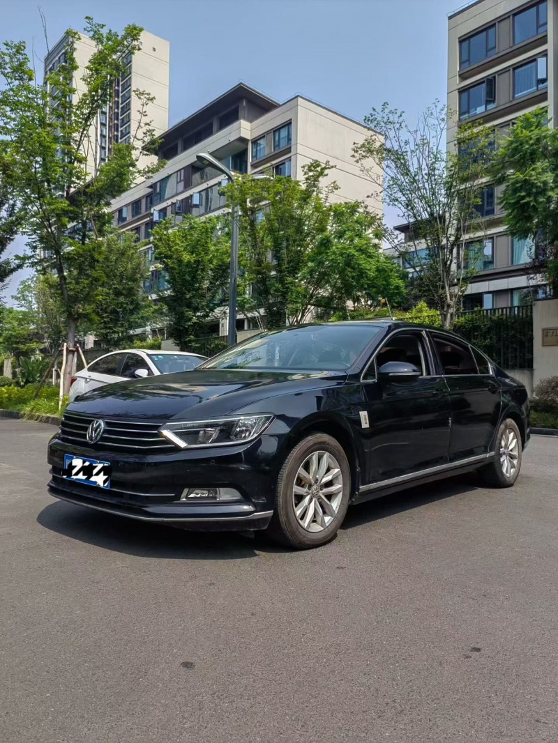 成都18年大众迈腾2