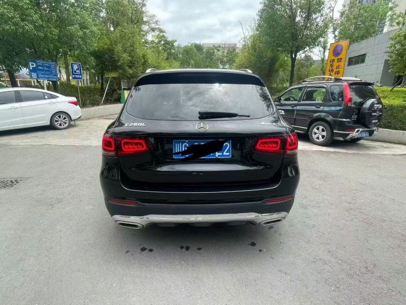 成都22年奔驰GLC9