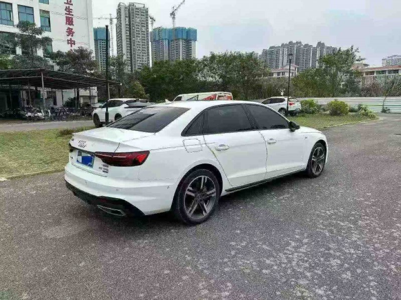 南宁22年奥迪A4L7