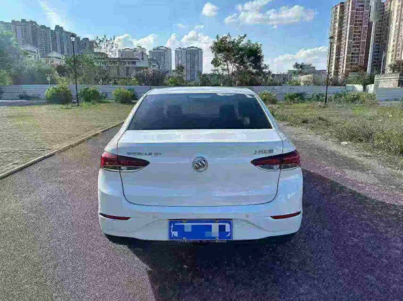 南宁21年别克英朗9