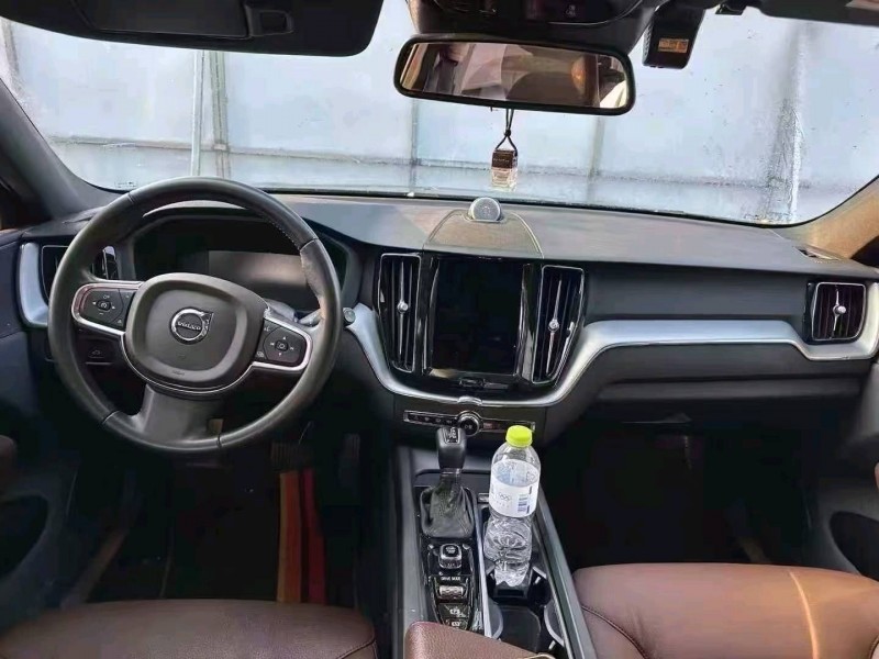青岛20年沃尔沃XC606