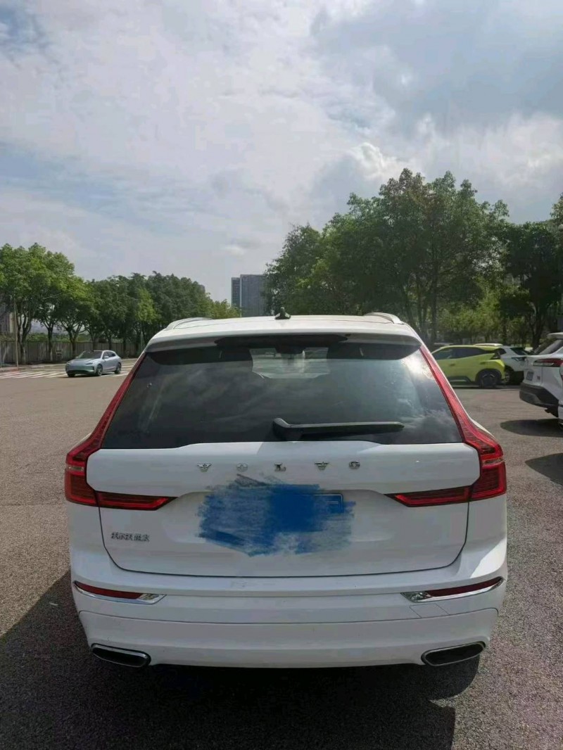 重庆20年沃尔沃XC602
