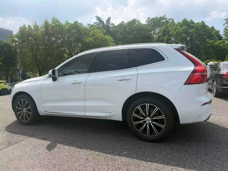 重庆20年沃尔沃XC605