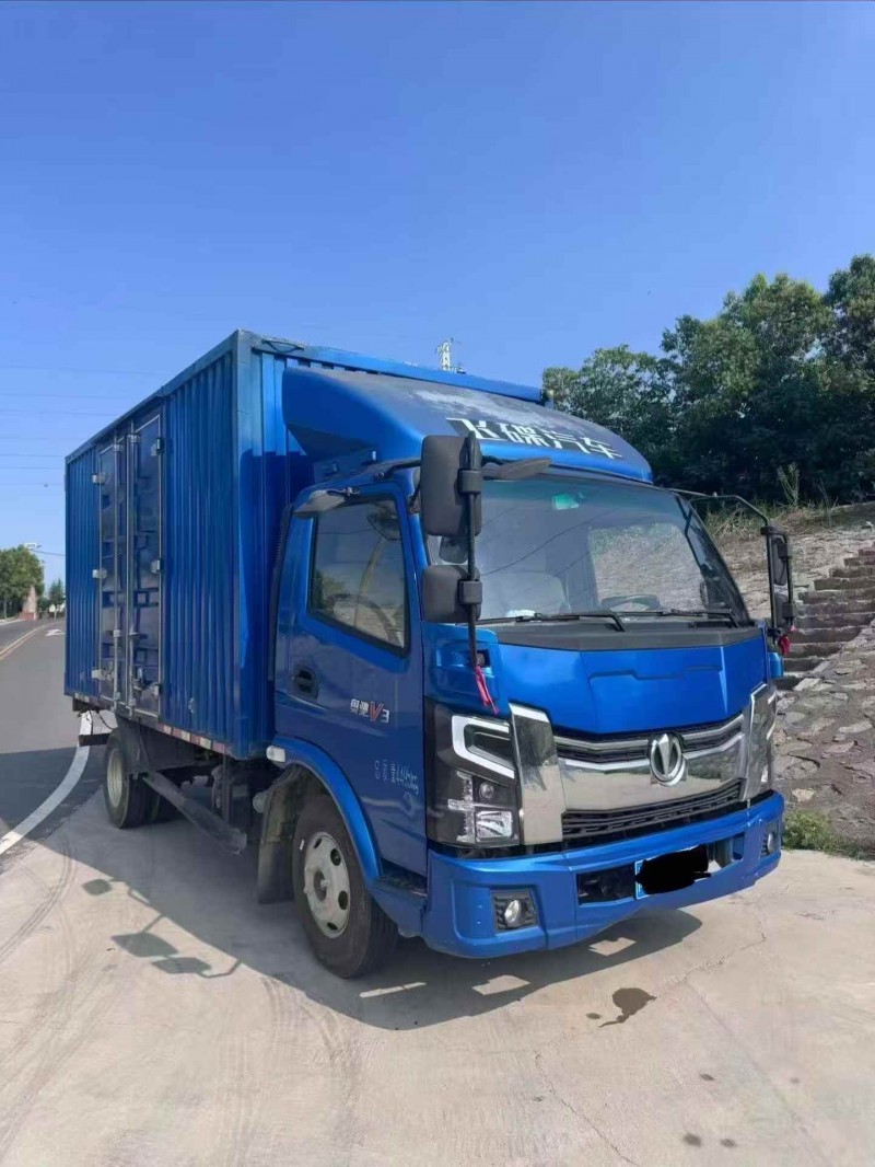 安阳24年飞碟箱货货车3