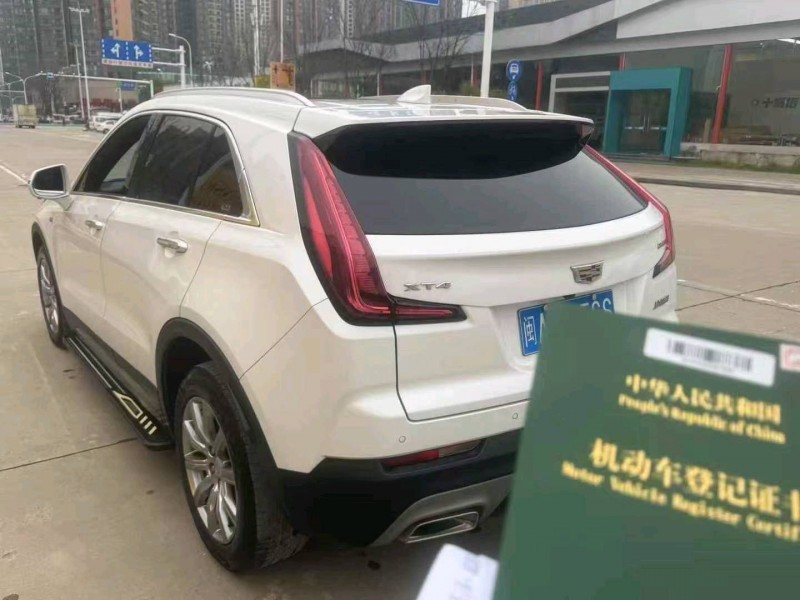武漢20年凱迪拉克XT46