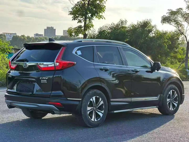 汕头18年本田CRV9