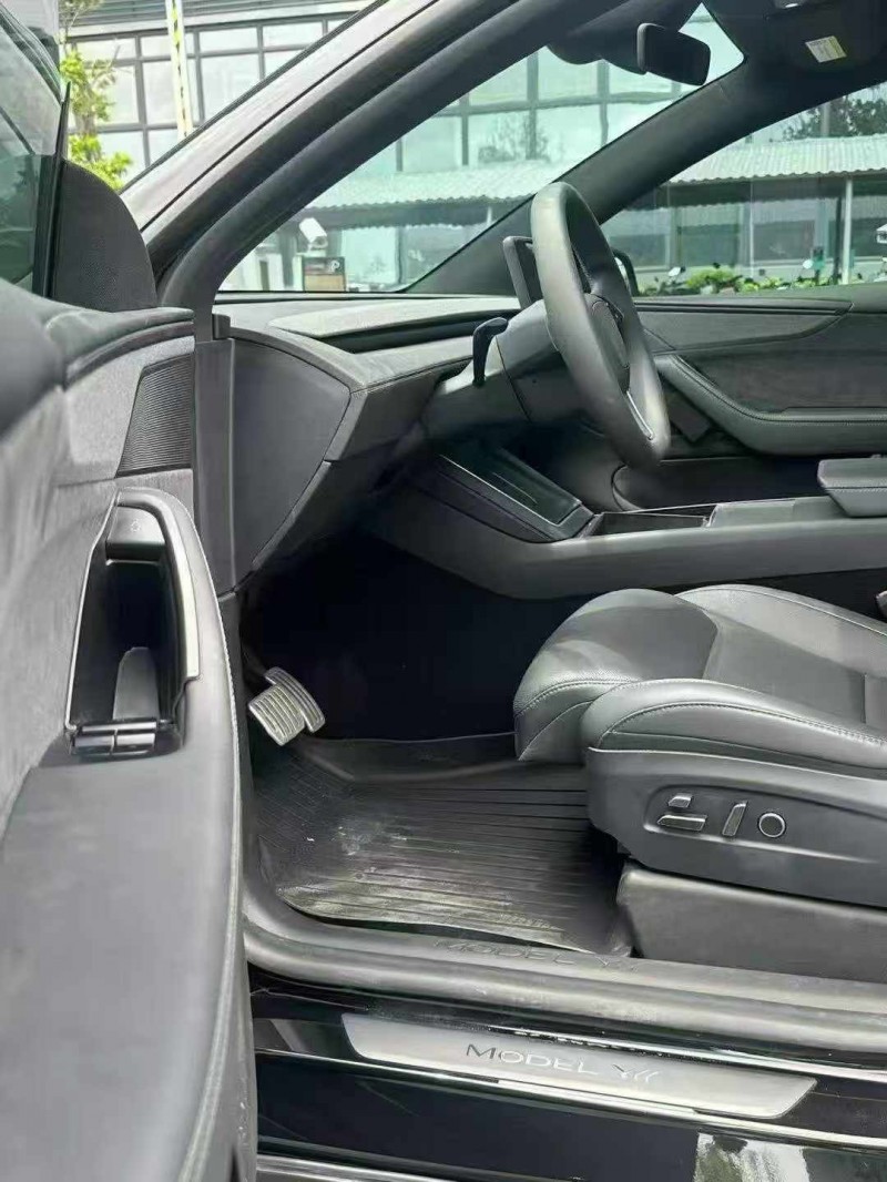 汕头25年特斯拉MODEL Y5