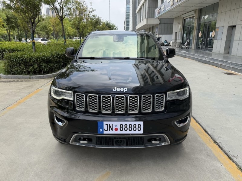 济宁18年Jeep大切诺基1