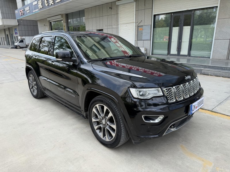 济宁18年Jeep大切诺基2