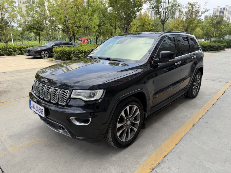 济宁18年Jeep大切诺基3