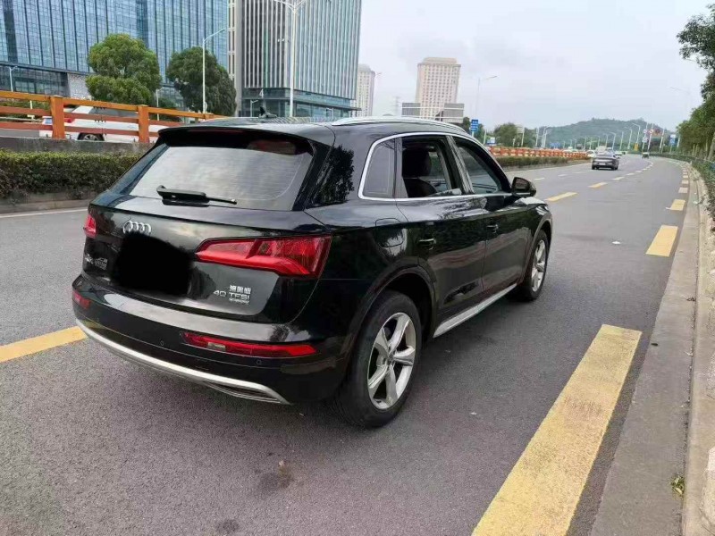 苏州20年奥迪Q58