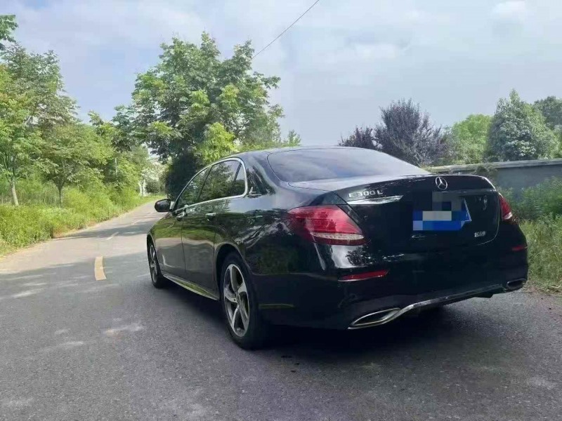 南通19年奔驰E8