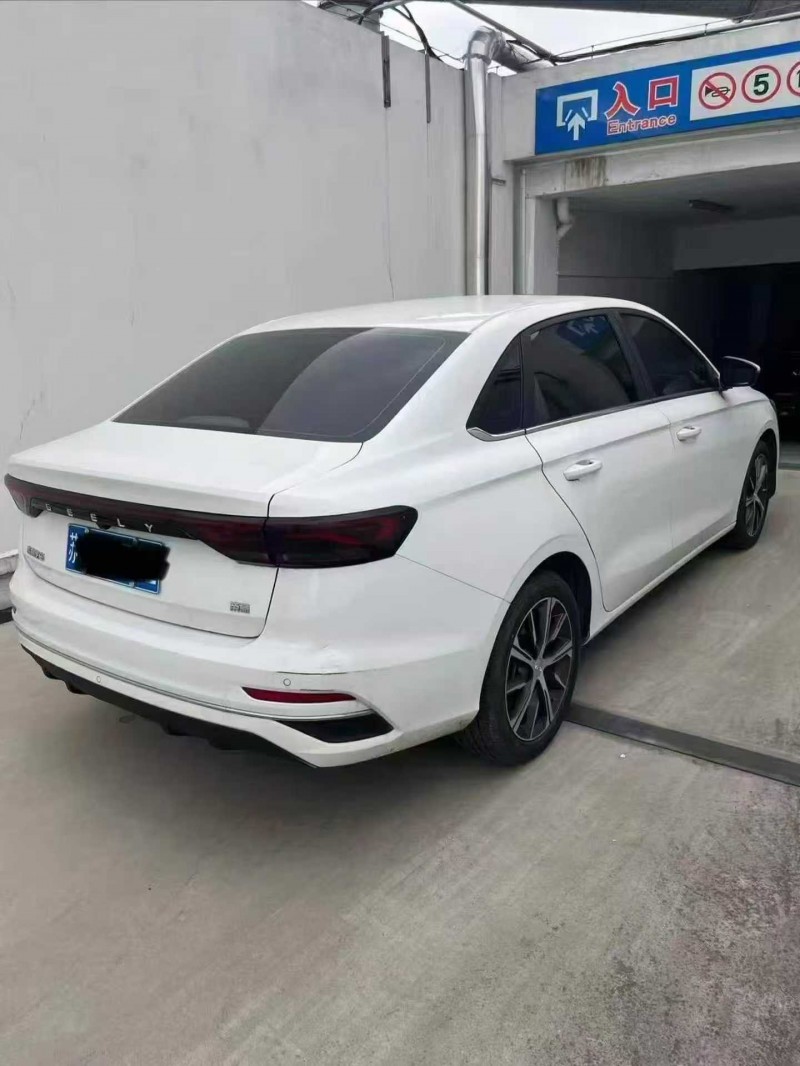 苏州24年吉利帝豪8