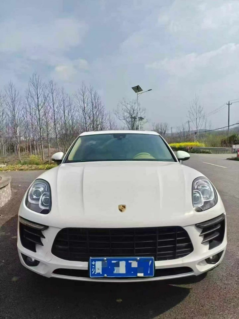 淮北16年保时捷Macan1