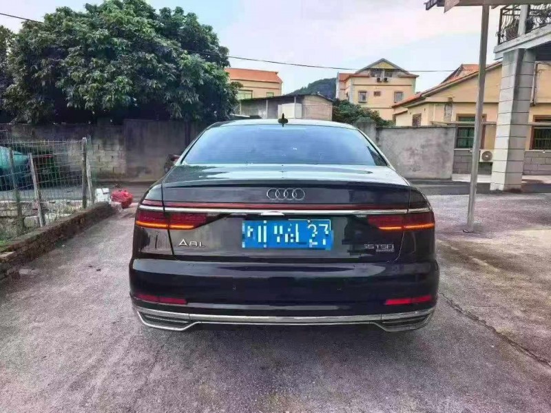 三明18年奥迪A8L6