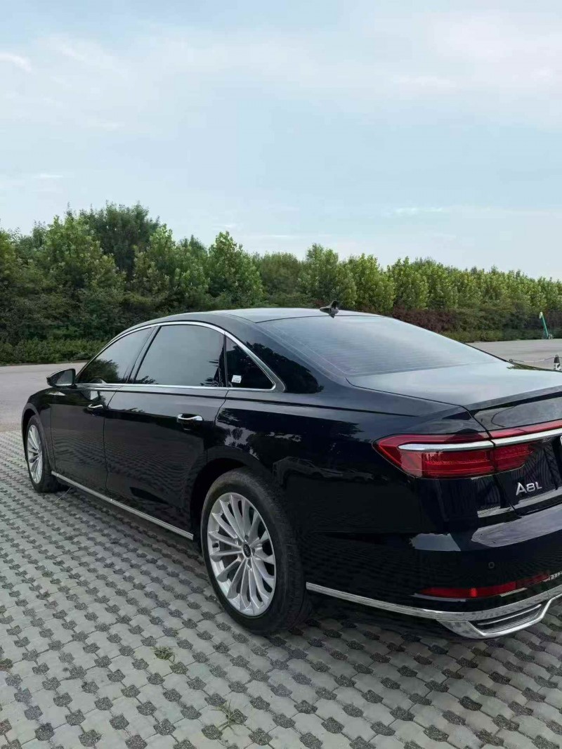 东营22年奥迪A8L7