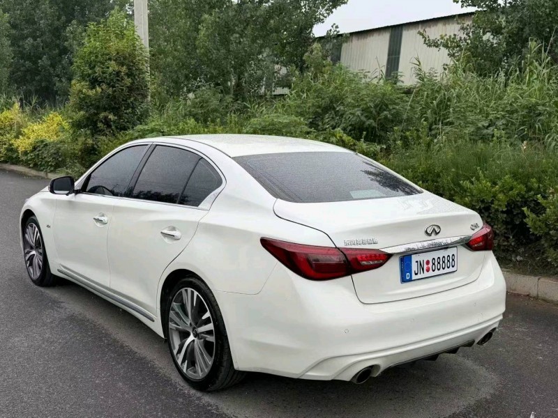 济宁23年英菲尼迪Q506
