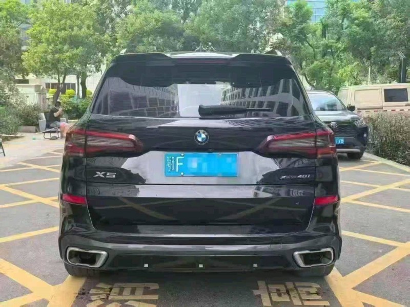 深圳21年寶馬X58