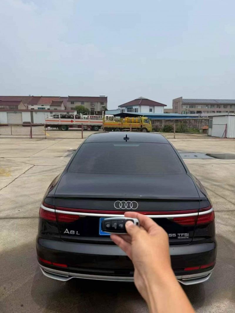 徐州22年奥迪A8L9