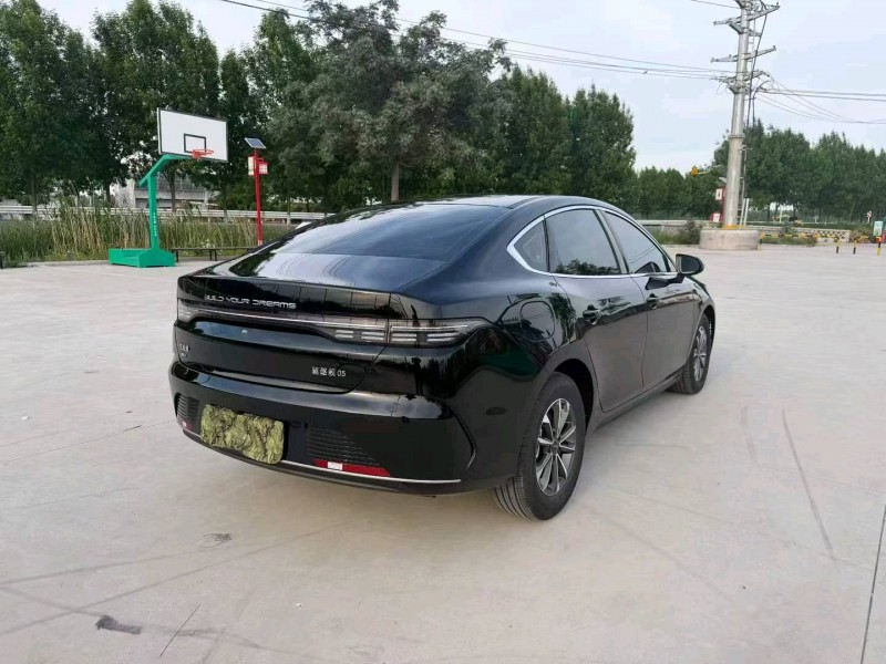 徐州24年比亚迪驱逐舰8