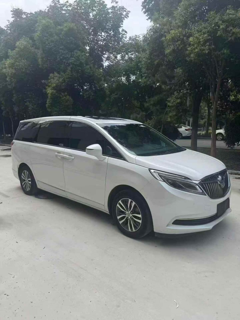 东营19年别克GL83