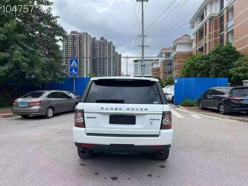防城港13年路虎揽胜运动9