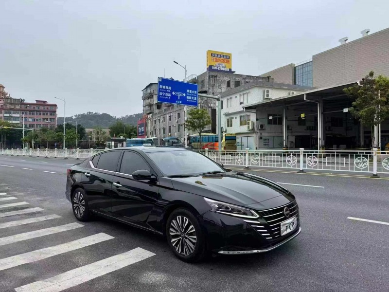 汕頭24年日產天籟2