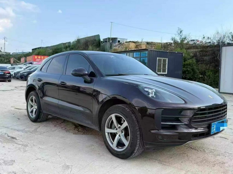保山20年保时捷Macan2