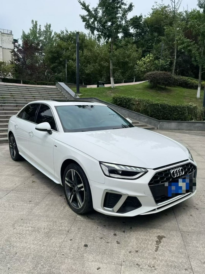 成都22年奥迪A4L2
