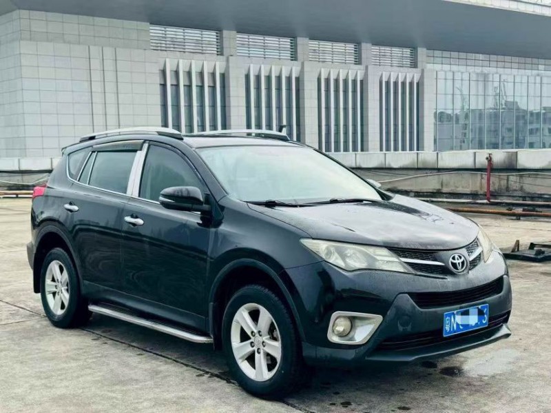 东莞13年丰田RAV42